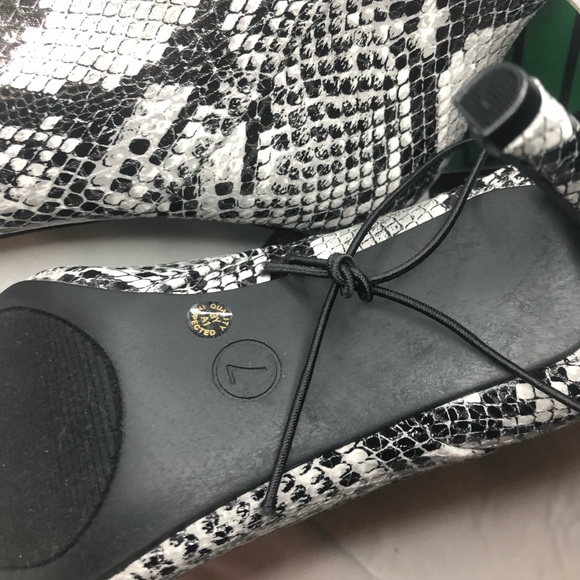 Lorna Black Grey Snakeskin Print Heeled Booties - Picture 3 of 4